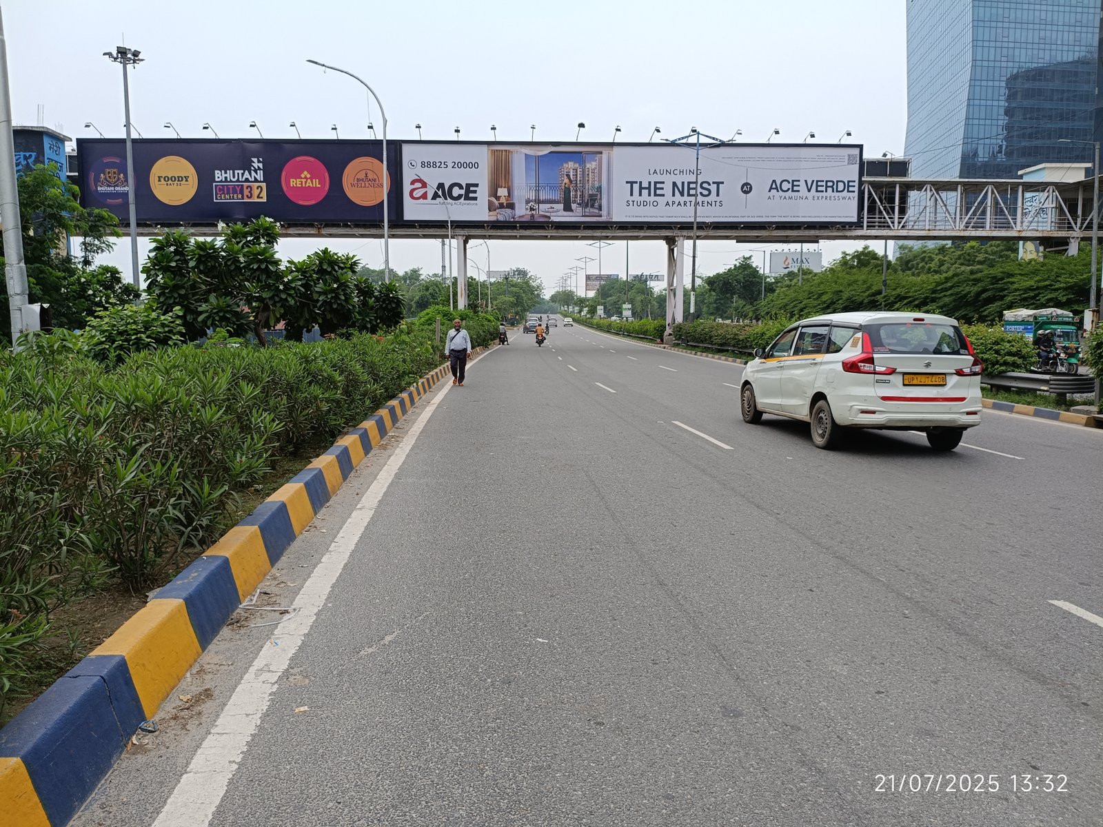 Sector 16 A Max Tower