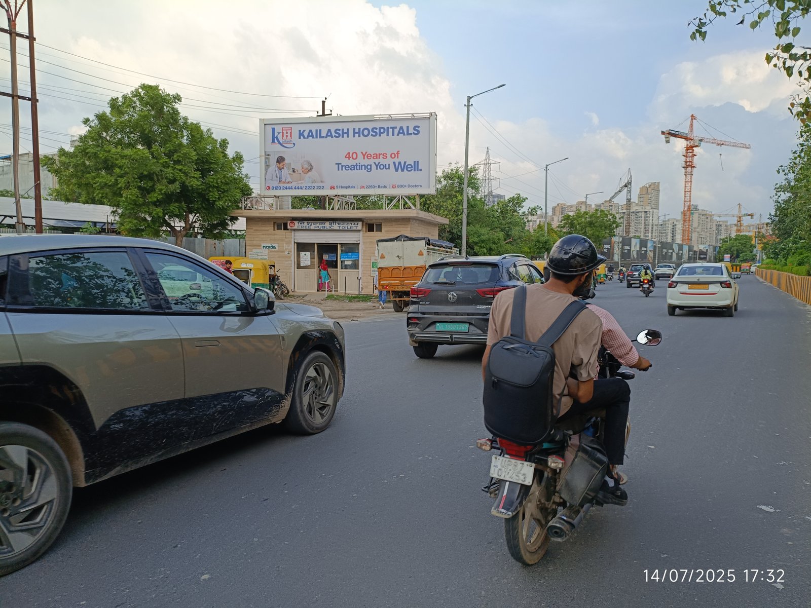 Sector 72 Near Mandir