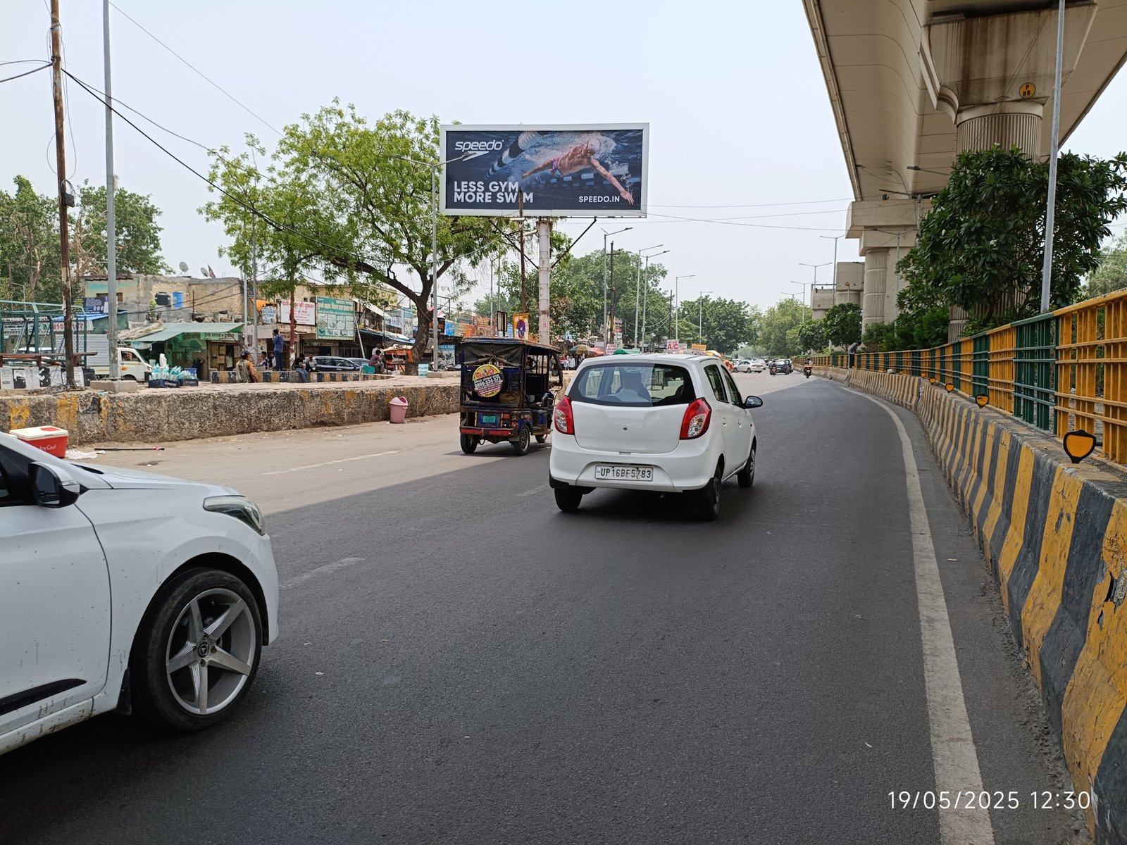 Tripode Sector 28 Car Market