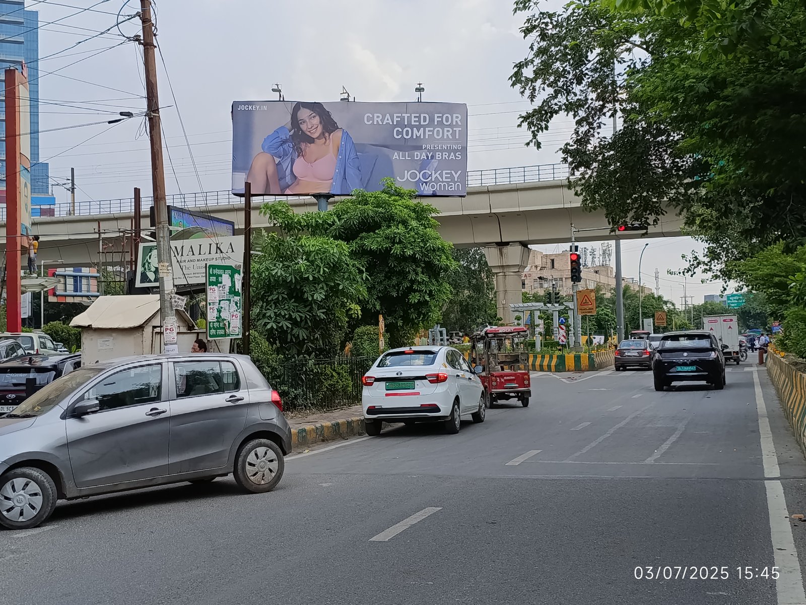 SAB Mall Sector 18/27 Red Light
