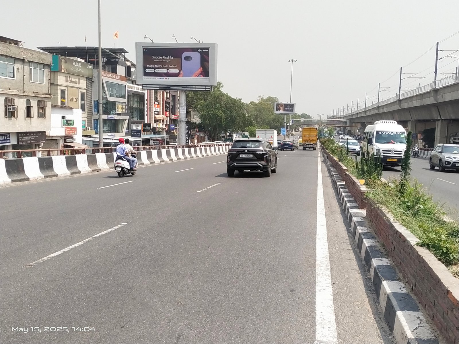 Rajouri Garden Flyover Opp Muthood Finance 1 A