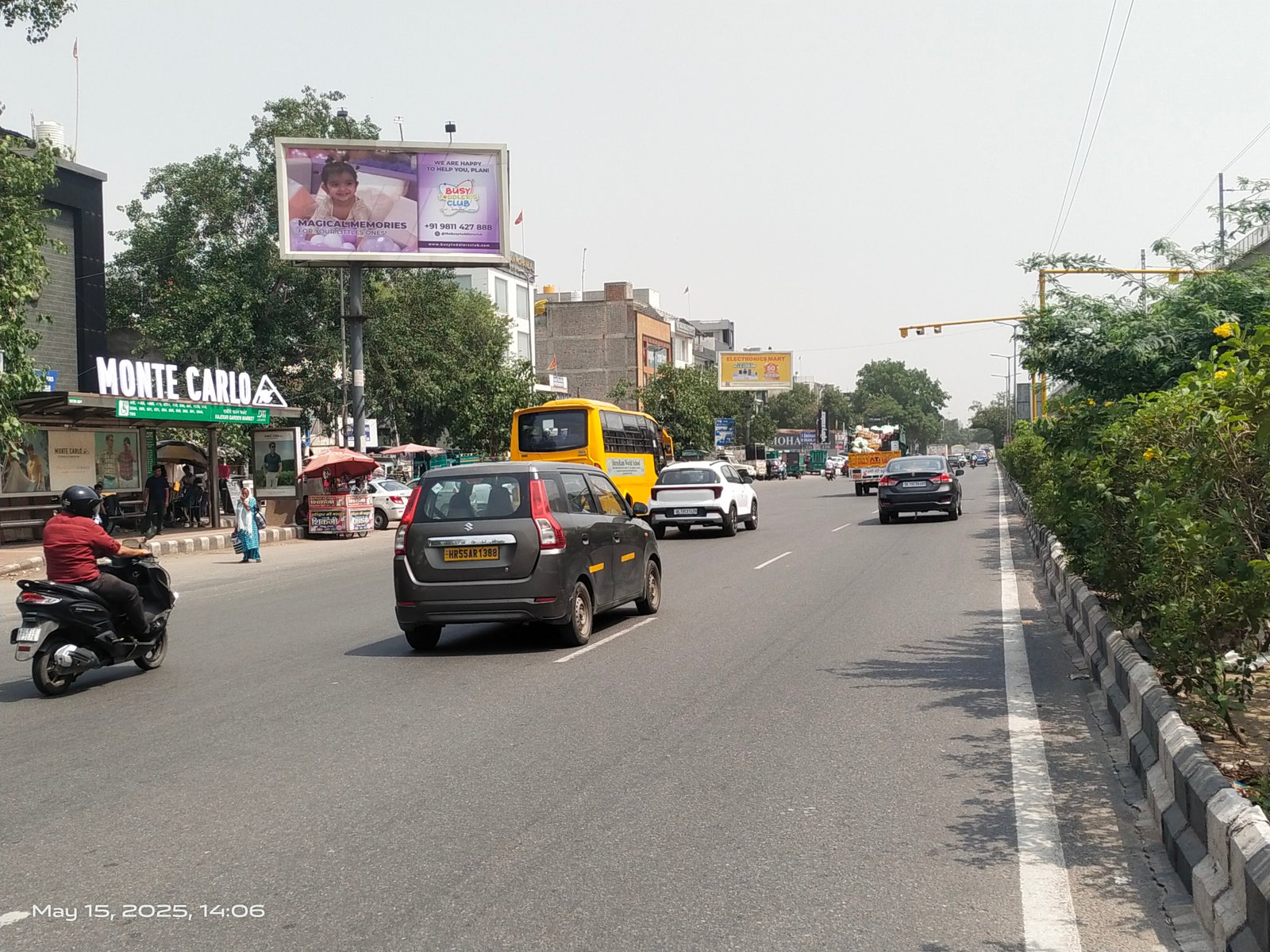 Rajouri Garden After Flyover Opp Home Saaz/ Frontier Bazar 1A (Bus Stand)