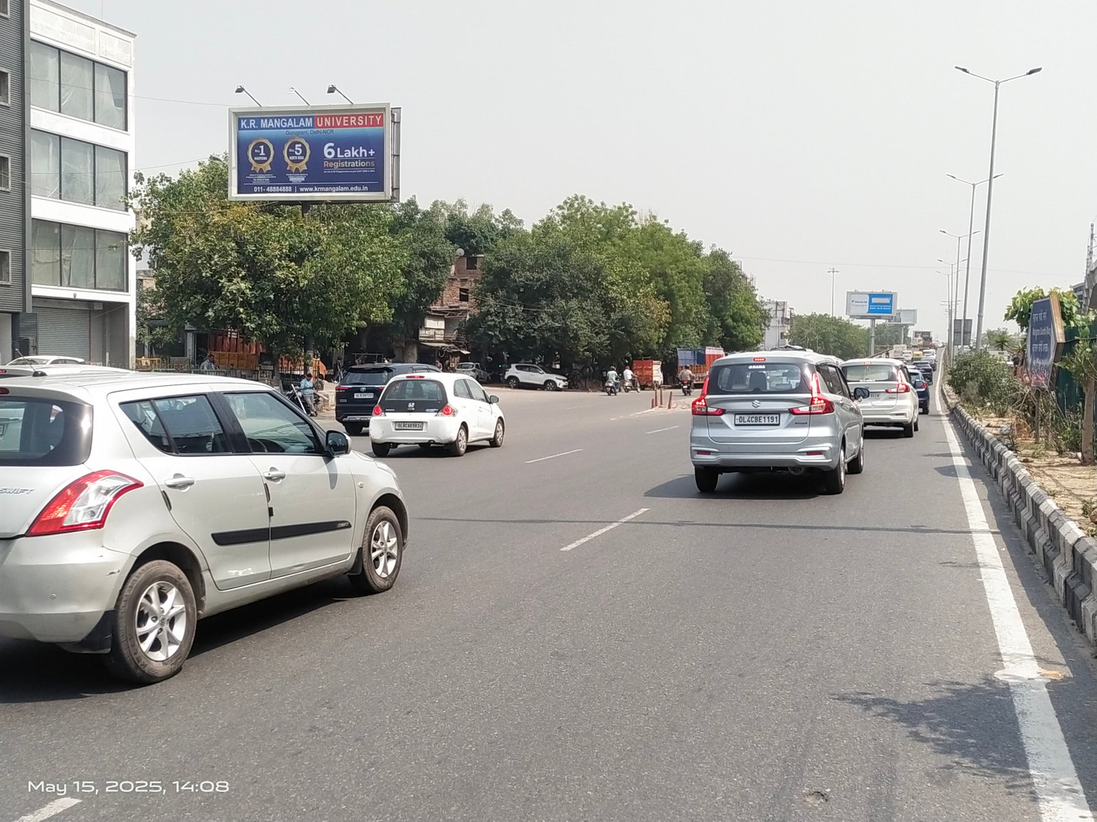 Rajouri Garden After Flyover Opp BMW Showroom 5A