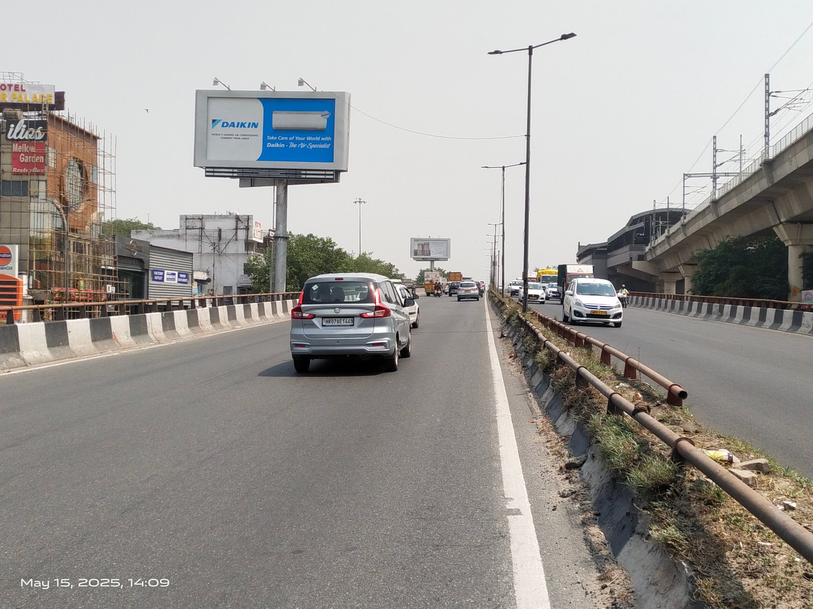 Mayapuri Flyover 1 A (Jageer Hotel)